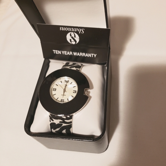 Watch Shannons Quartz NIB - Picture 1 of 10